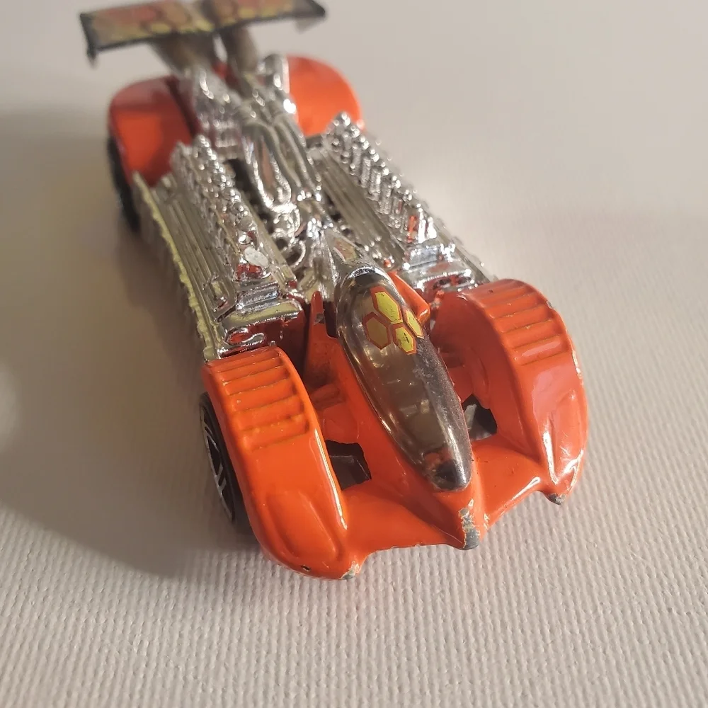 Vintage 2000- Krazy 85 Hot Wheel